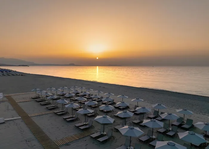 Marinos Beach Hotel